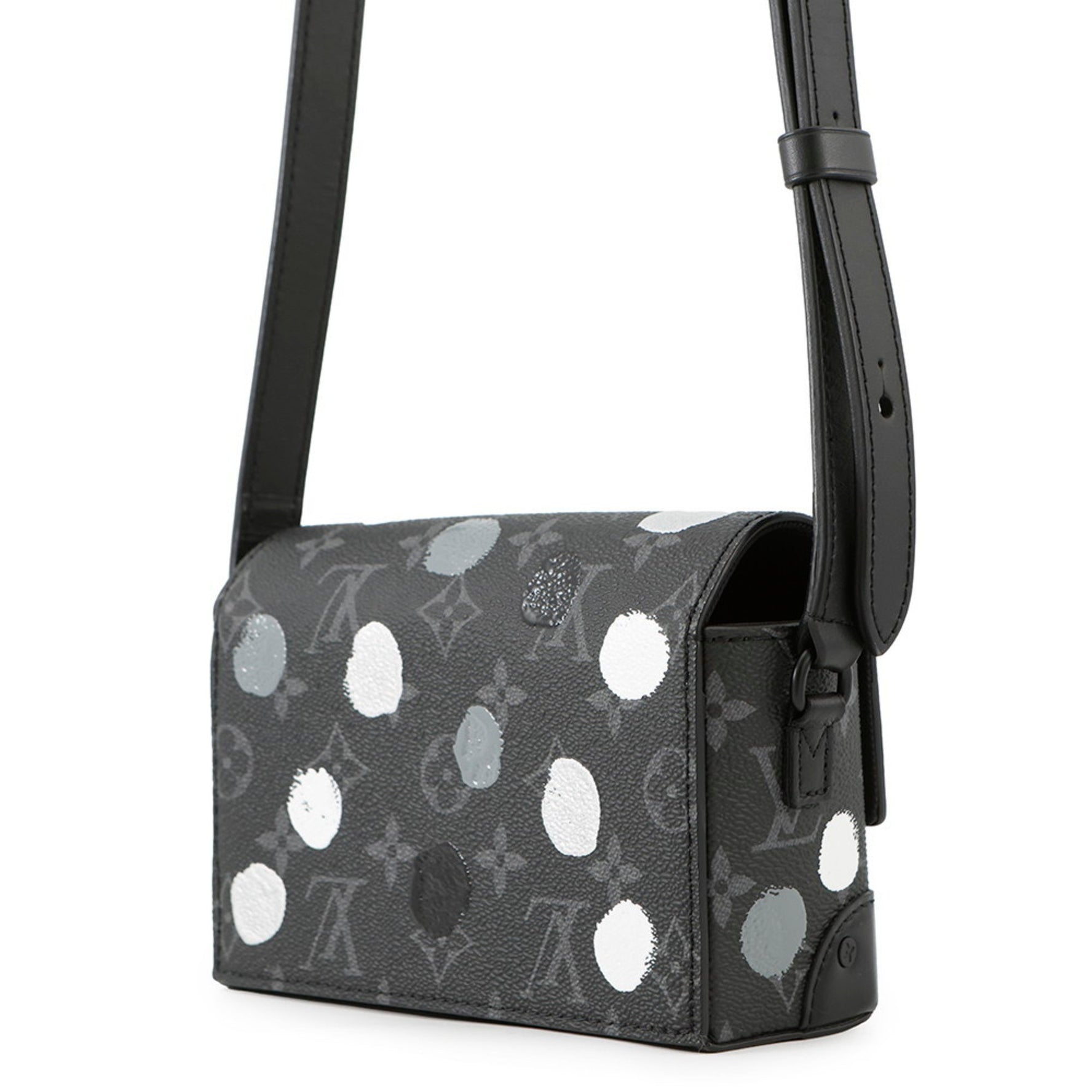 Louis Vuitton Monogram Eclipse Shoulder Bag with LV x YK Steamer Wearable Wallet Yayoi Kusama Design, Black