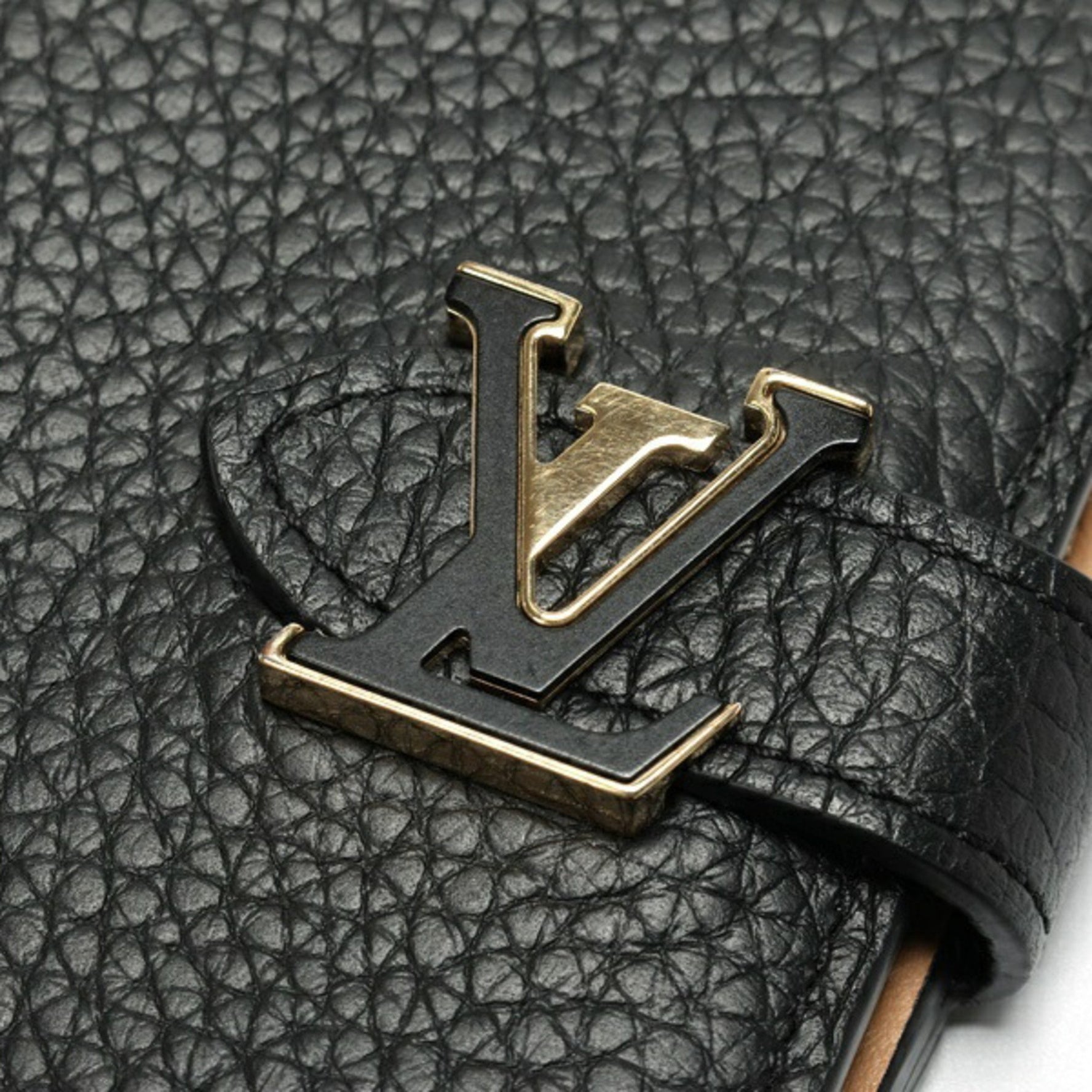 Louis Vuitton LV Vertical Wallet Compact Taurillon Leather Noir