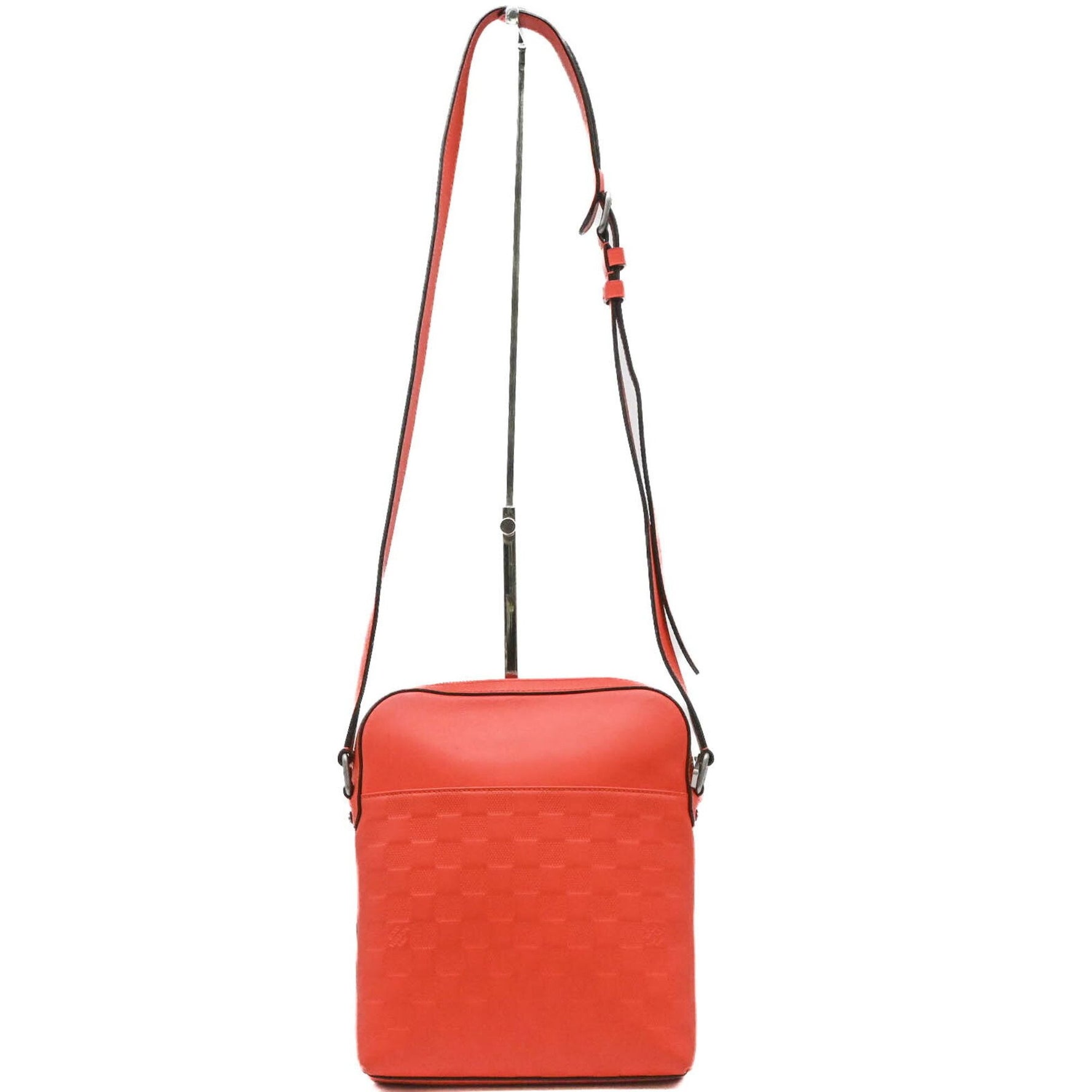 Louis Vuitton Pochette District Shoulder Bag Damier Infini Magma