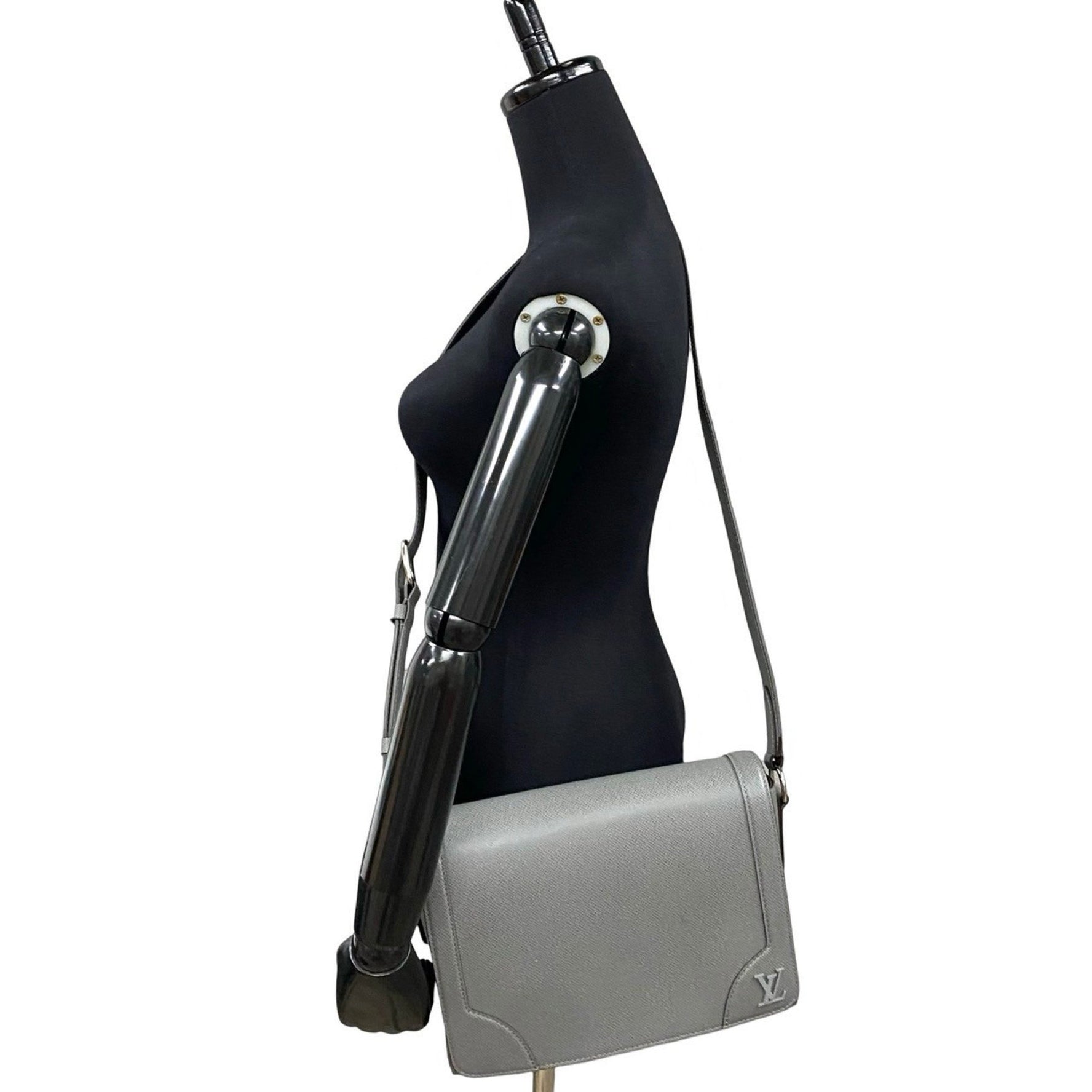 Louis Vuitton New Flap Messenger Taiga Leather Shoulder Bag, Gray, 08719