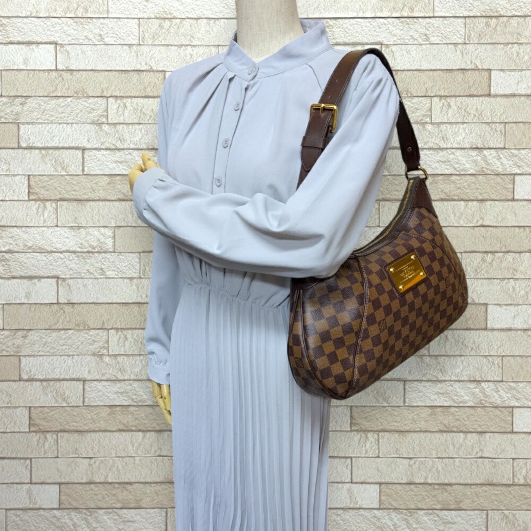Louis Vuitton Thames GM Damier Shoulder Bag Canvas Brown