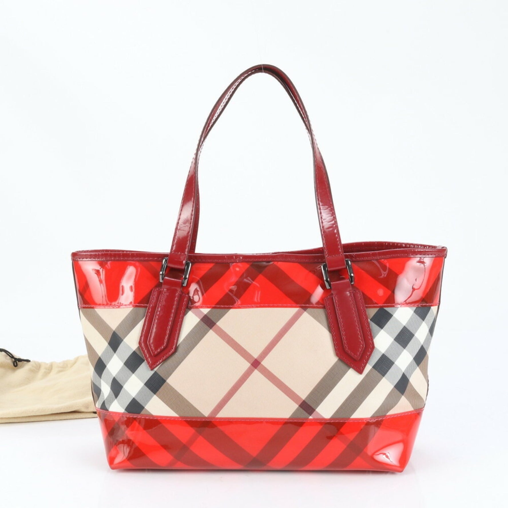 Burberry Nova Check Patent Leather Shoulder Bag/Handbag in Beige for Women