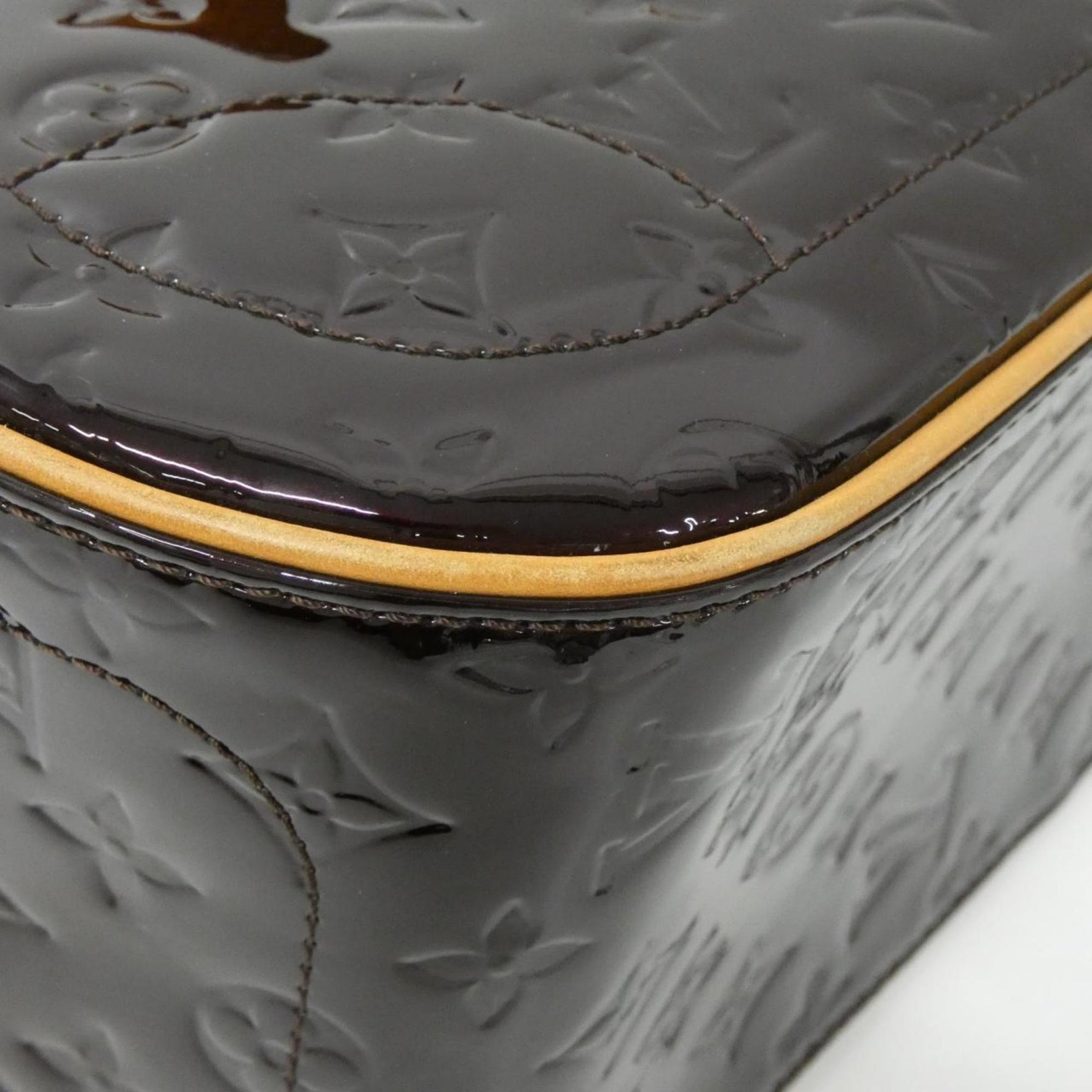 Louis Vuitton Vernis Summit Drive Handbag