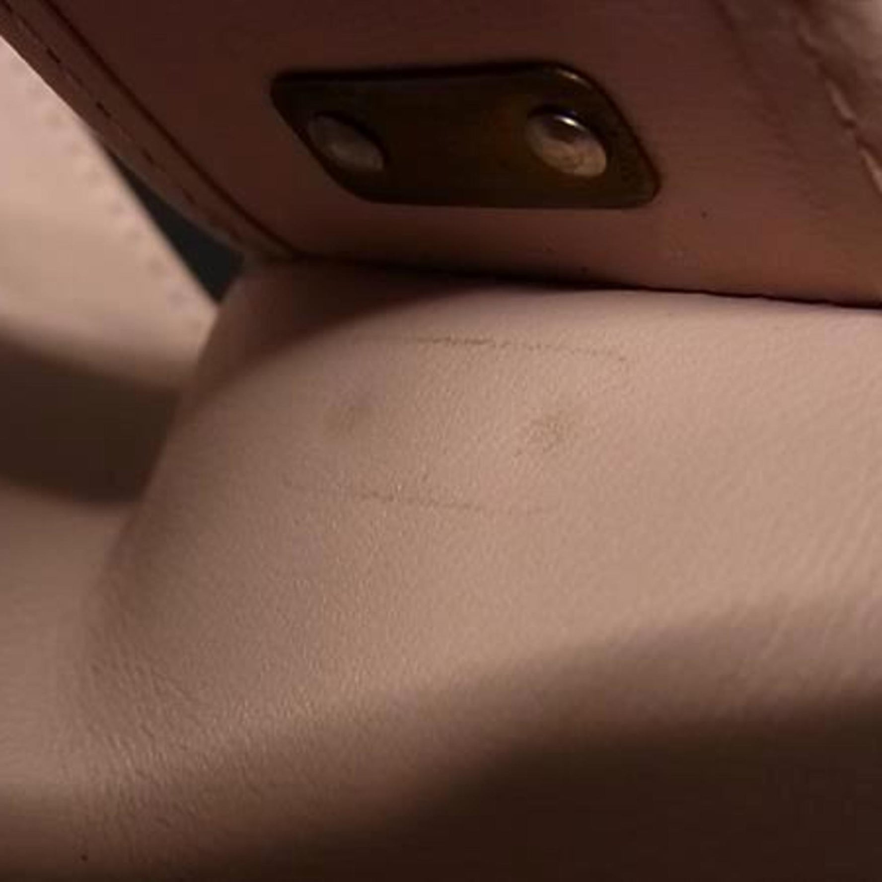 LOUIS VUITTON Louis Vuitton Multiclee 4 Key Case Rose Jasmine Pink Monogram Mahina