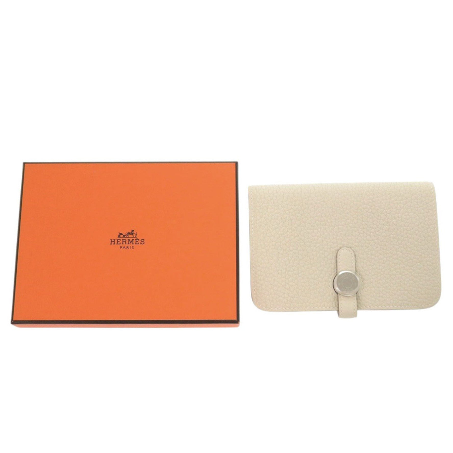 Unused Hermès Dogon Compact Taurillon Clemence Beton Bifold Wallet, B Stamp (Made in 2023), 0054 HERMES