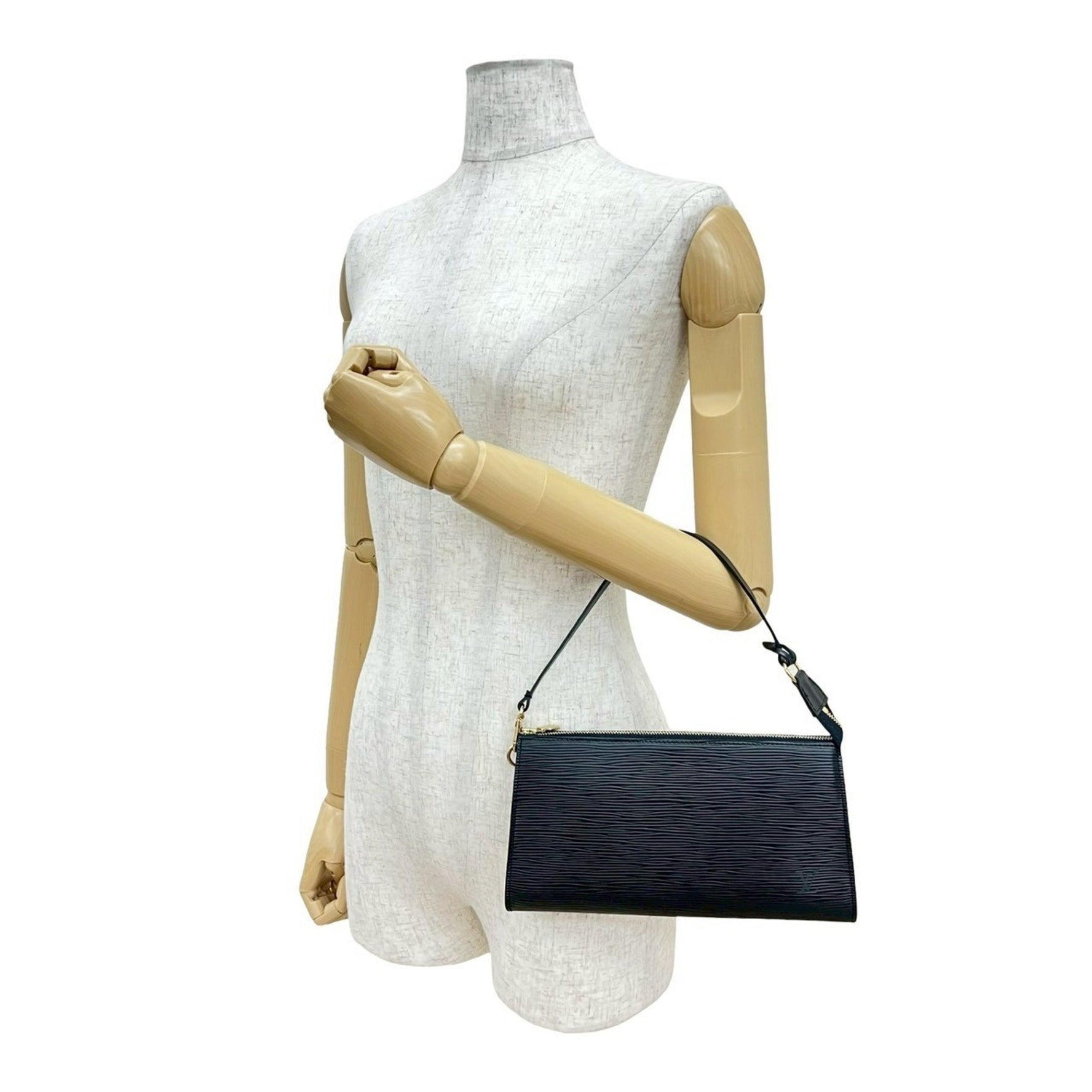 Nearly unused LOUIS VUITTON Pochette Accessoires Epi Leather Mini Handbag Pouch Noir