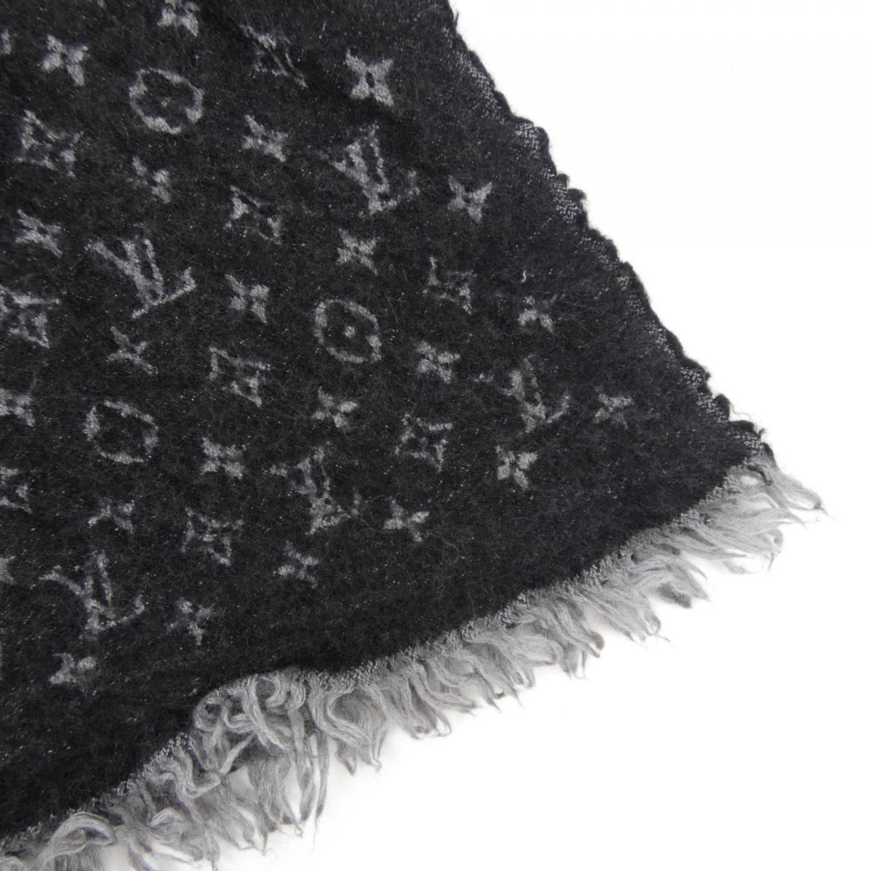 Louis Vuitton scarves and stoles