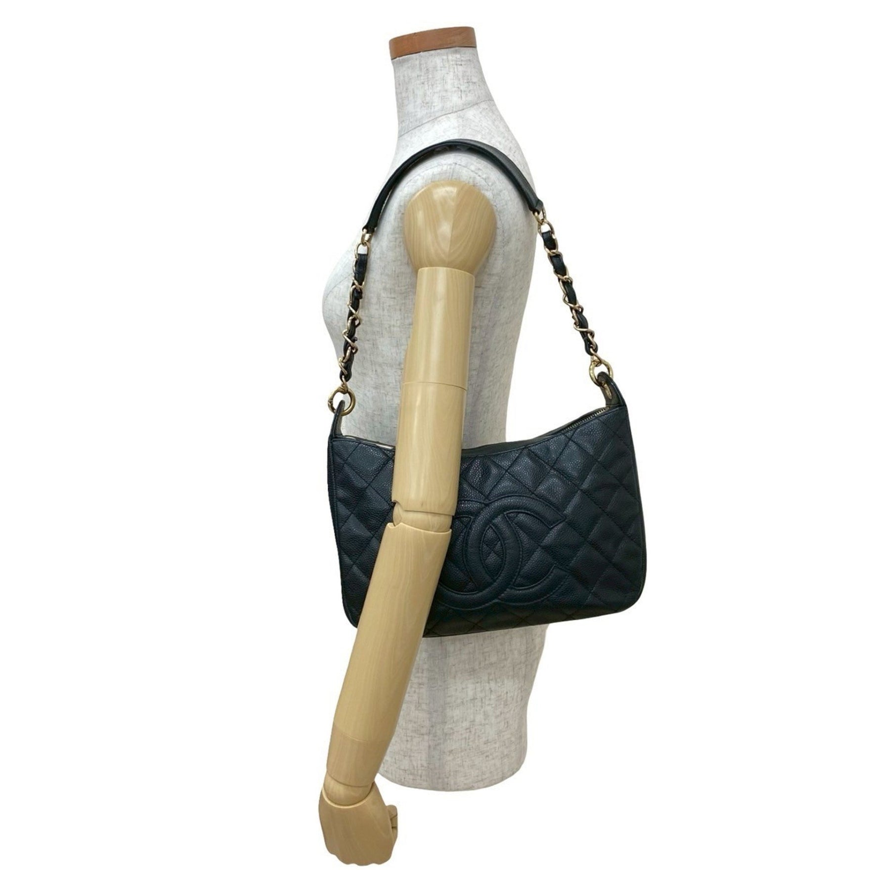 Seal No. 7 CHANEL Coco Mark Caviar Leather One-Shoulder Bag Handbag