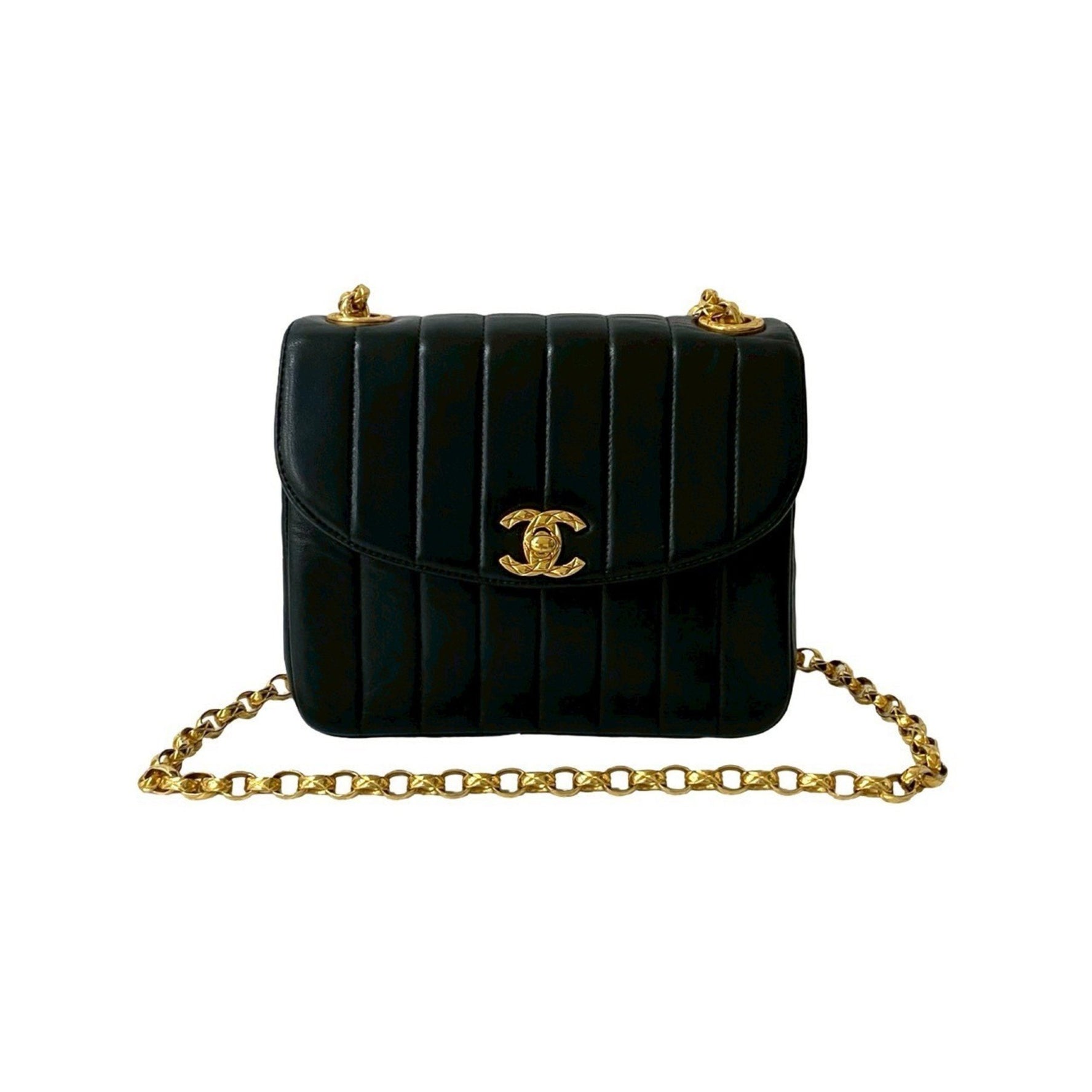 CHANEL Coco Lambskin Leather Shoulder Bag with Chain