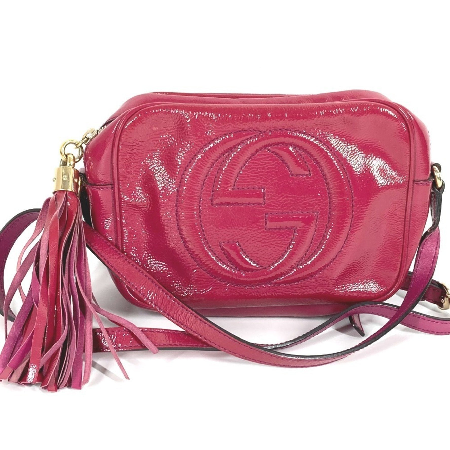 GUCCI Soho Small Disco Tassel Fringe Bag, Crossbody GG Logo Pochette Shoulder Bag in Patent Leather