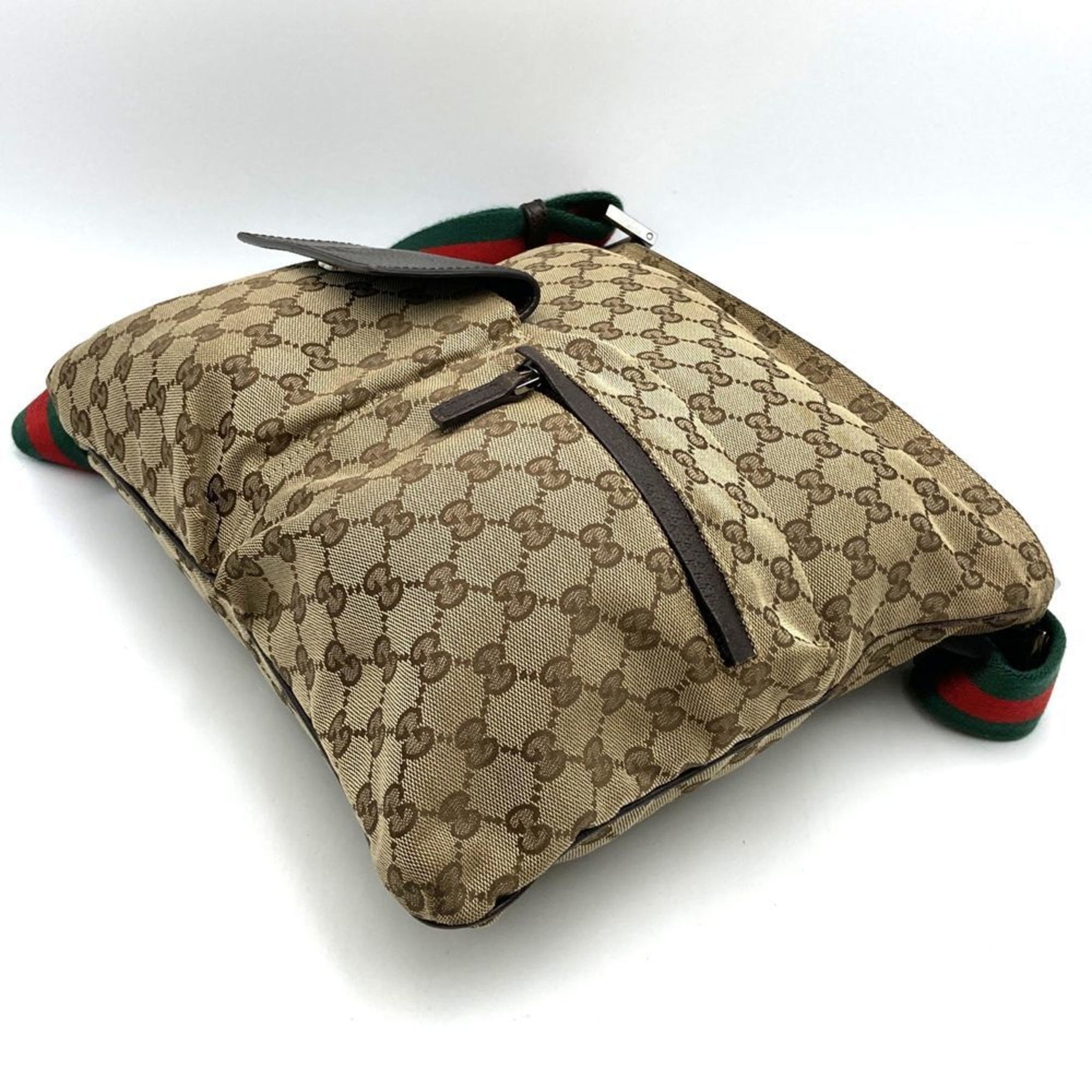 GUCCI GG Canvas Sherry Line Shoulder Bag in Leather