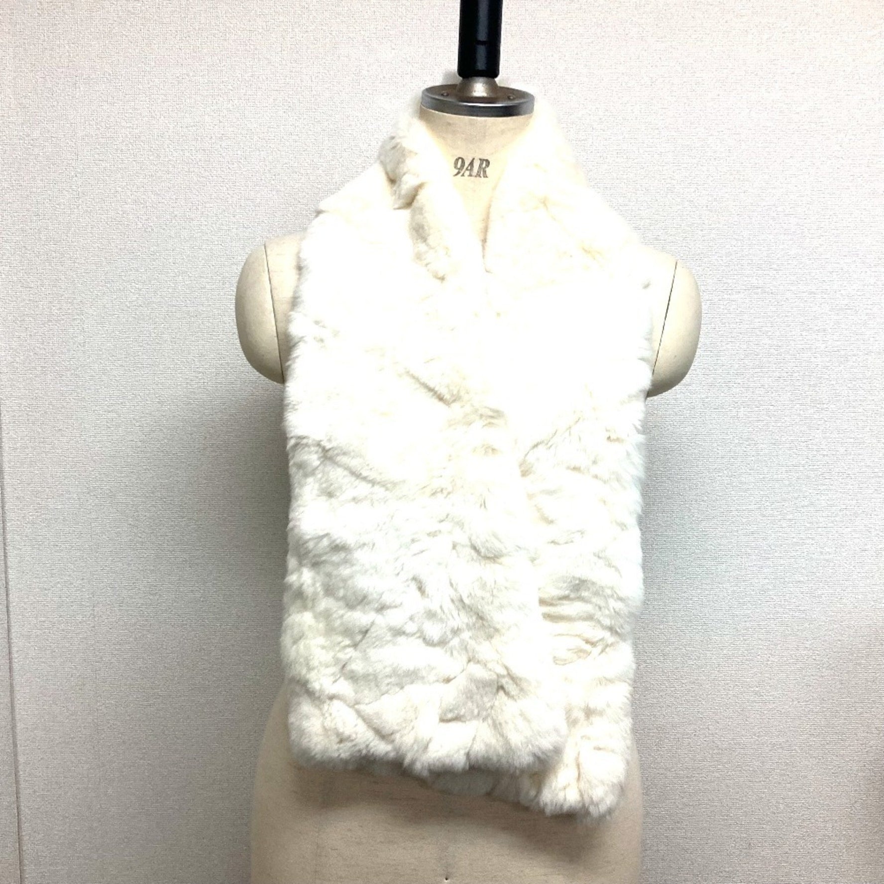 CHANEL fur tippet scarf for women, white