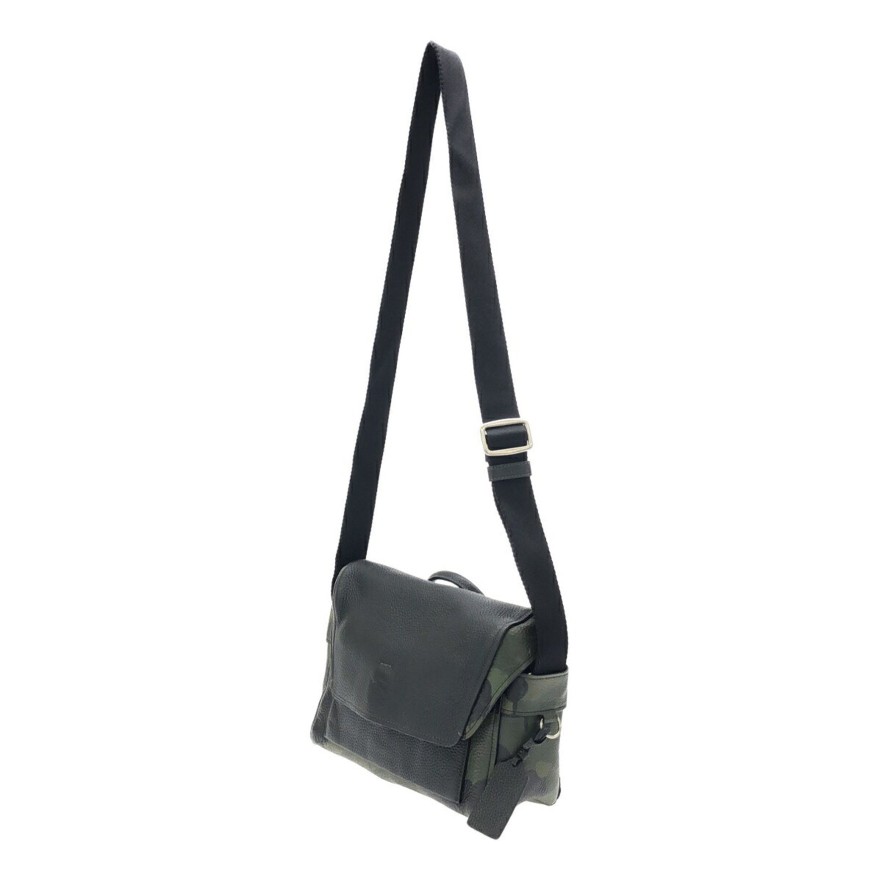 COACH Manhattan Wild Beast Leather Shoulder Bag in Black/Khaki (Item - Available at Mikunigaoka Store