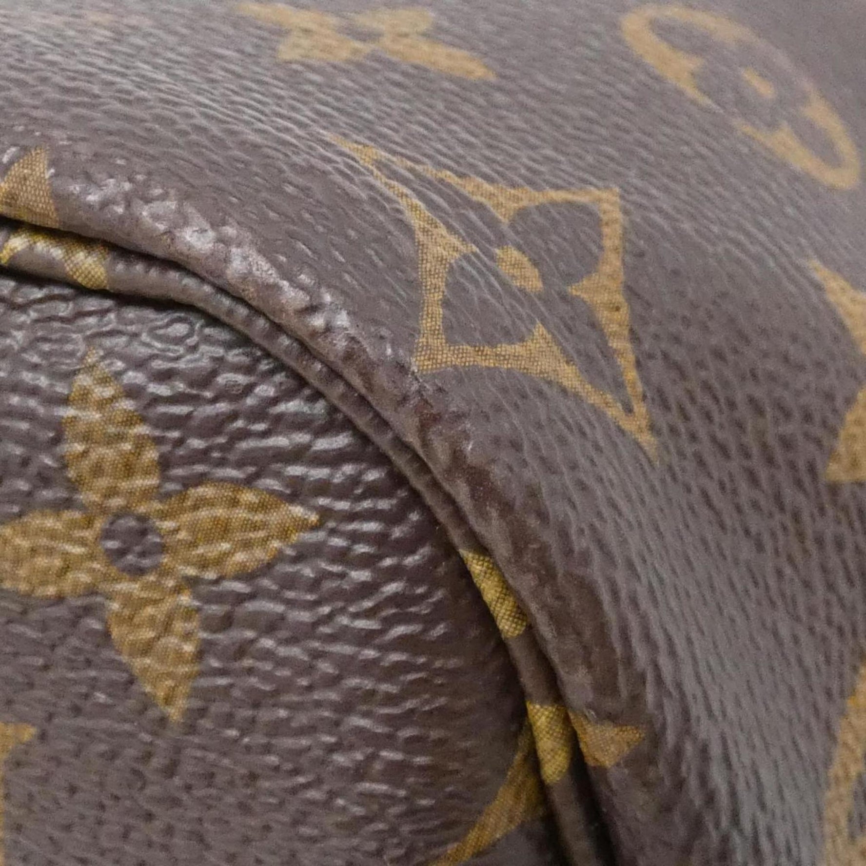 Louis Vuitton Monogram Neverfull MM Handbag