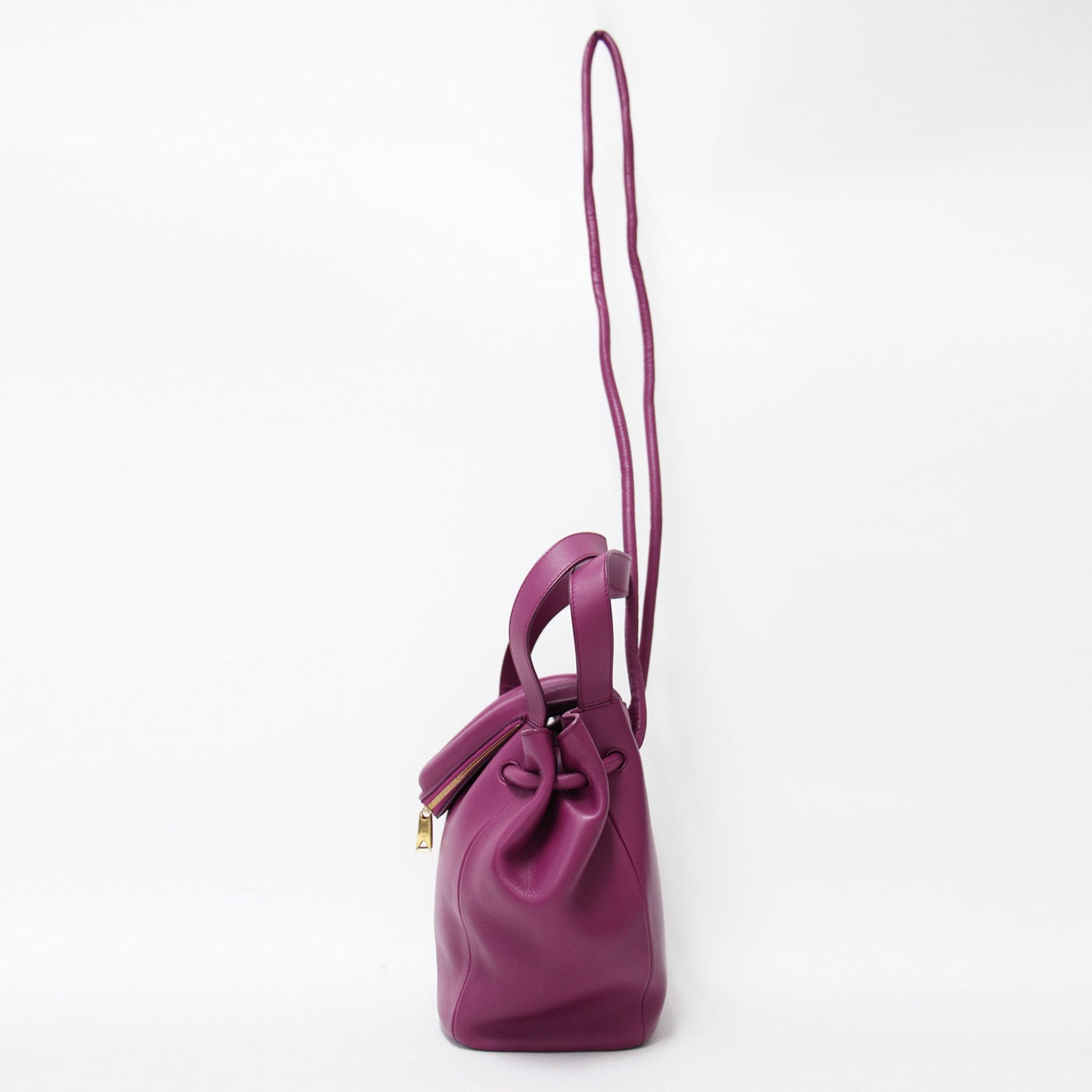 BOTTEGA VENETA Beak Handbag/Shoulder Bag in Leather