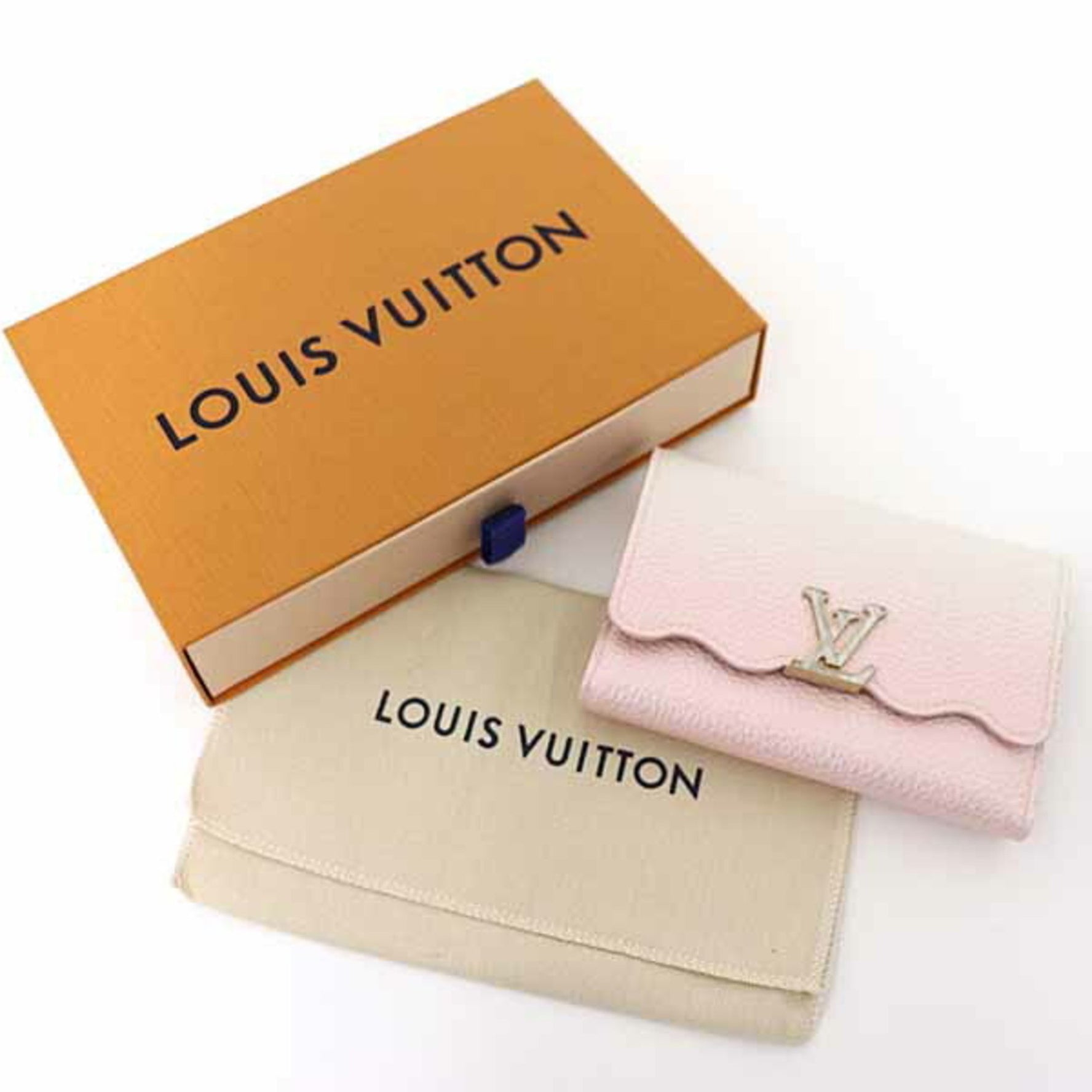 Louis Vuitton LOUIS VUITTON Portefeuille Capucines Compact Tri-fold Wallet M83686 Shaded Pink Unused