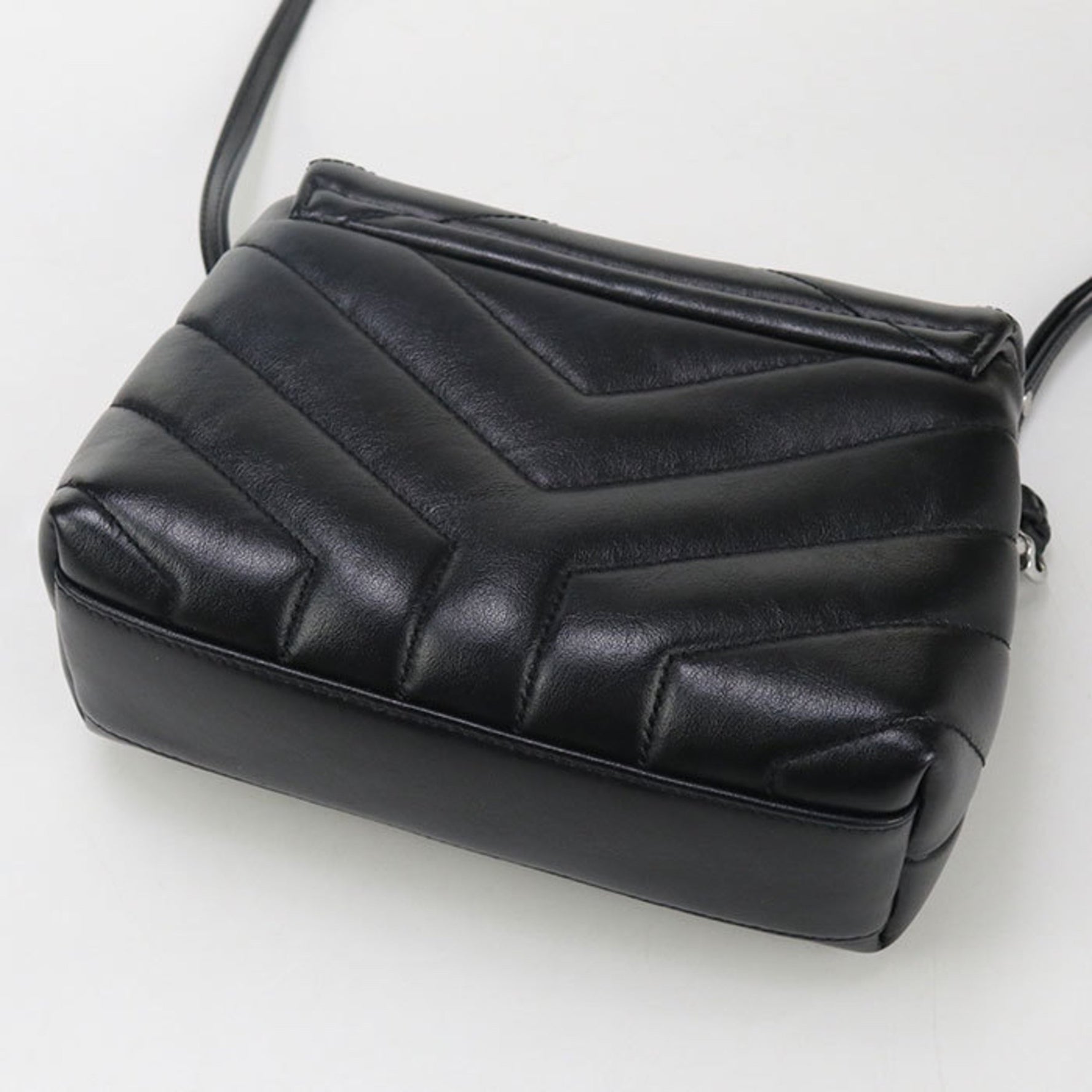 SAINT LAURENT Lulu Crossbody Shoulder Bag