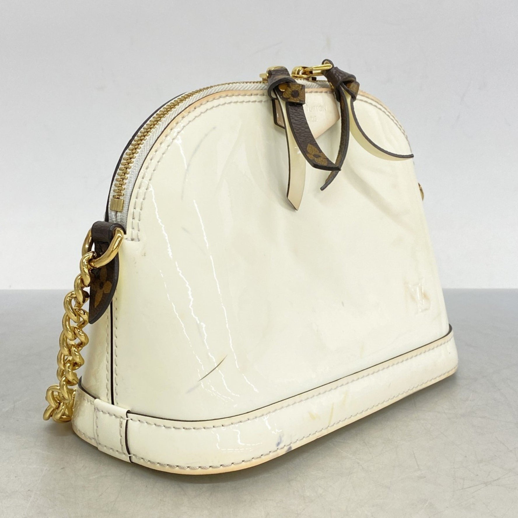 Louis Vuitton Vernis Miroir Alma Mini Chain Handbag M52749 Snow Women's P1155690