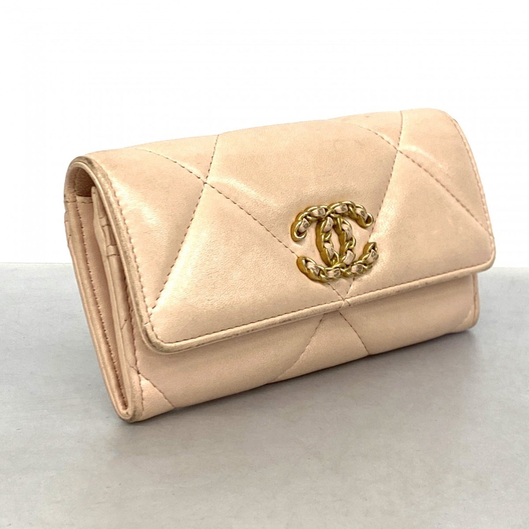 Chanel Long Wallet 19 Lambskin