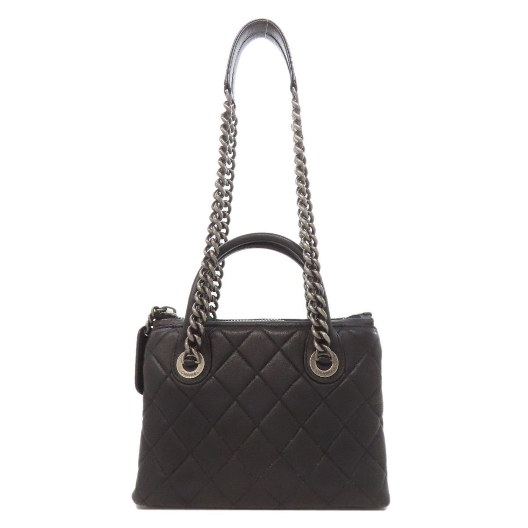 CHANEL Matelasse Handbag in Calfskin