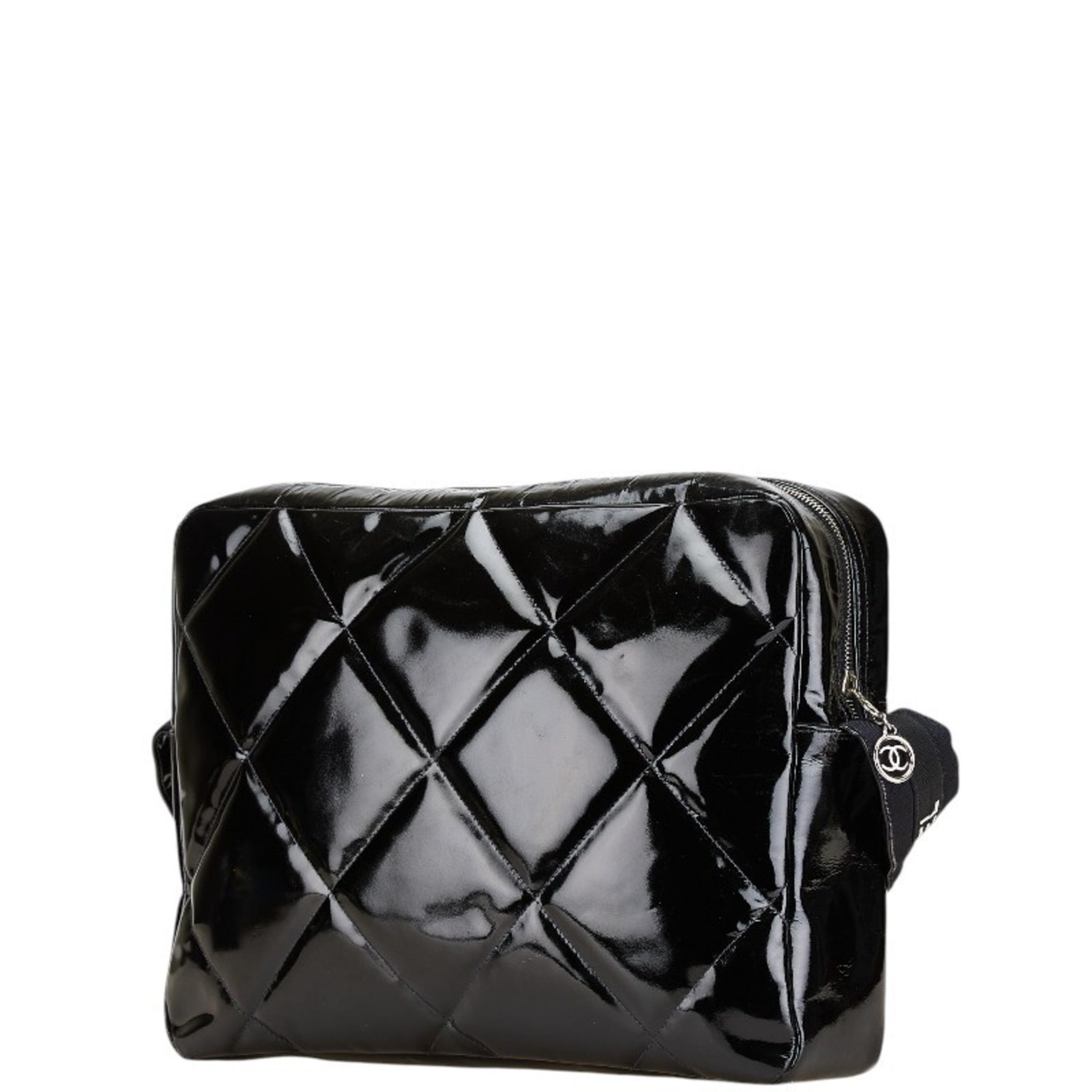 CHANEL Matelasse Crossbody Shoulder Bag in Patent Leather
