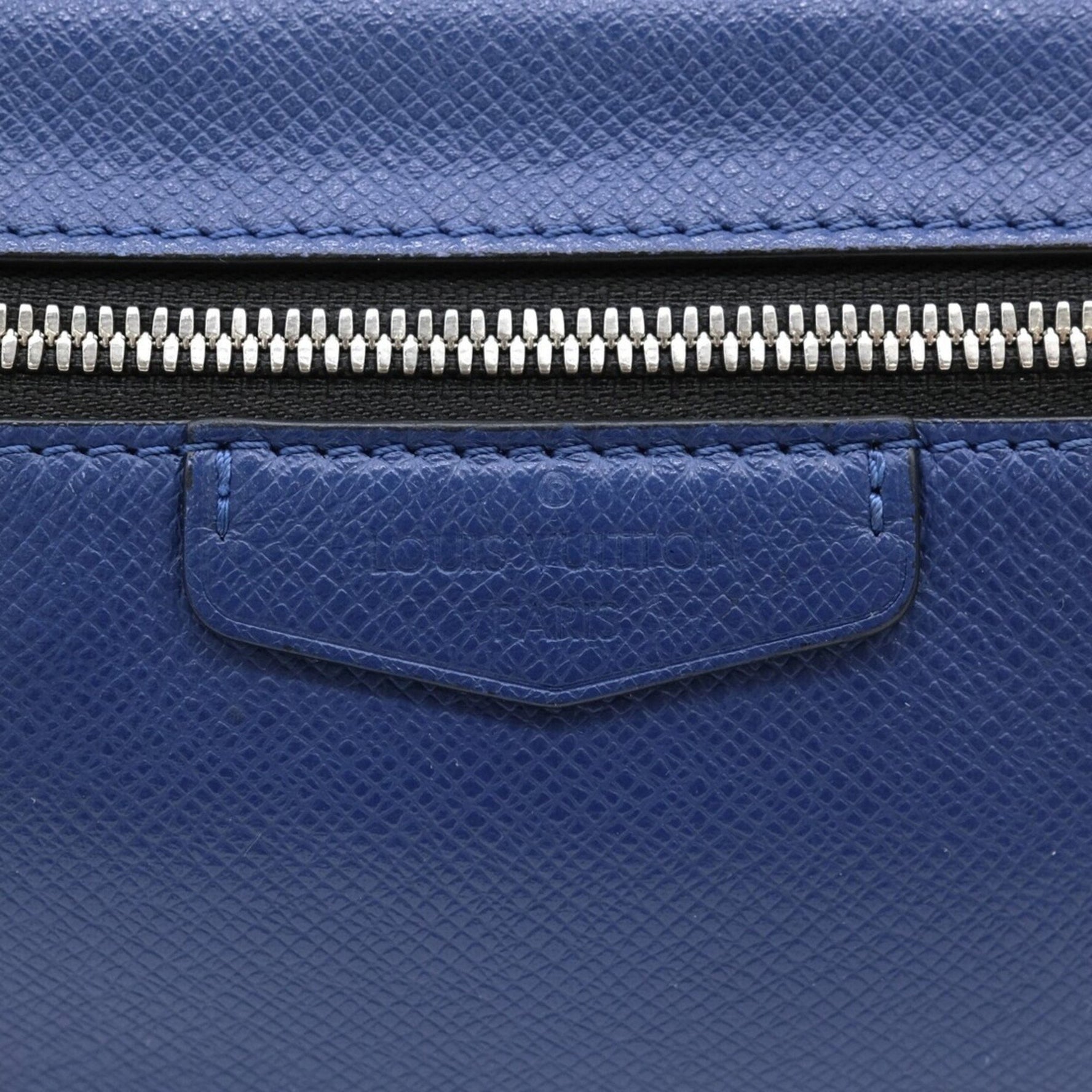 Louis Vuitton Body Bag Bum Waist Pouch Outdoor Taiga