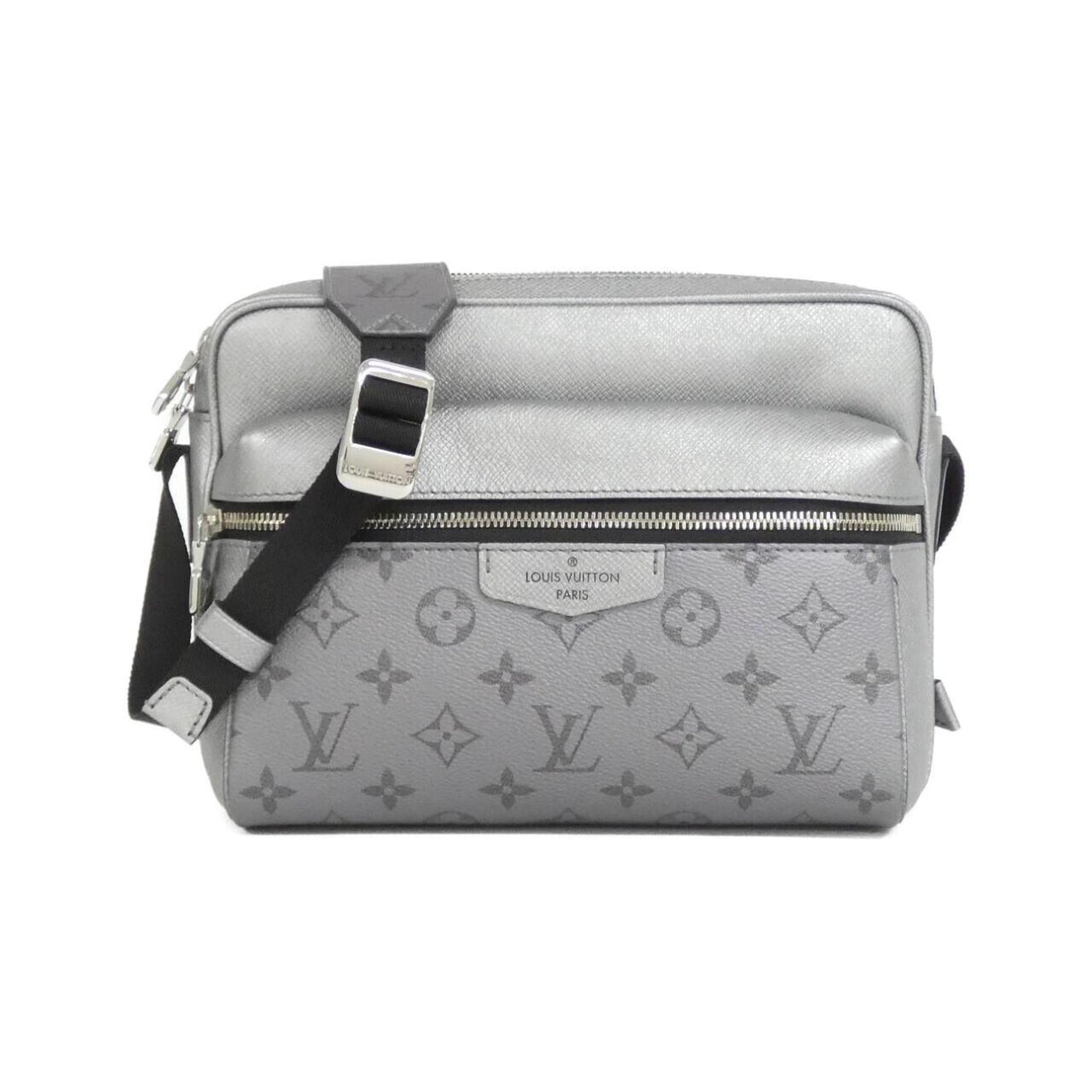Louis Vuitton Taiga Llama Outdoor Messenger Shoulder Bag
