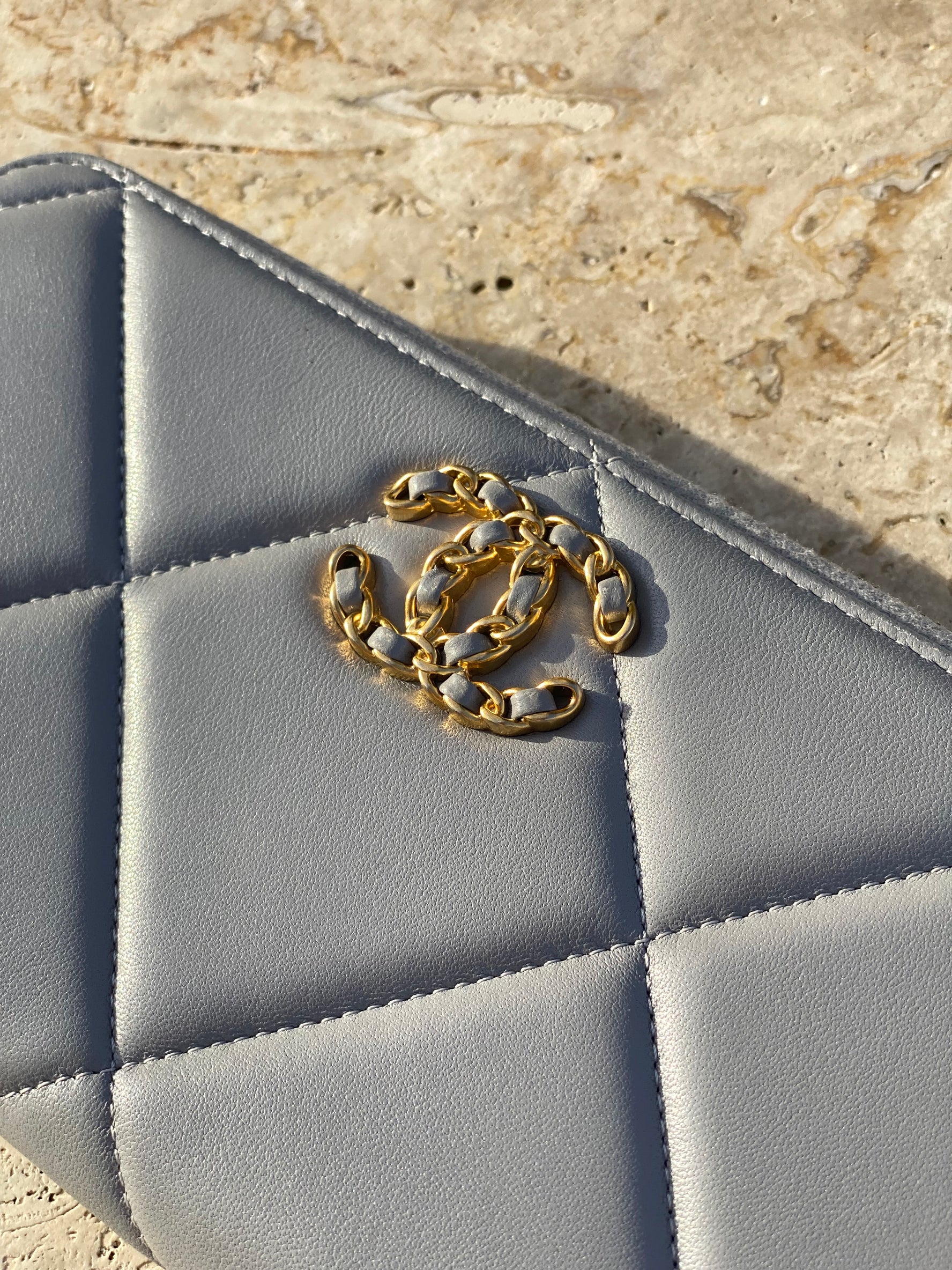 Chanel 19 wallet